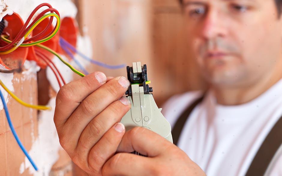 artisan électricien Évry