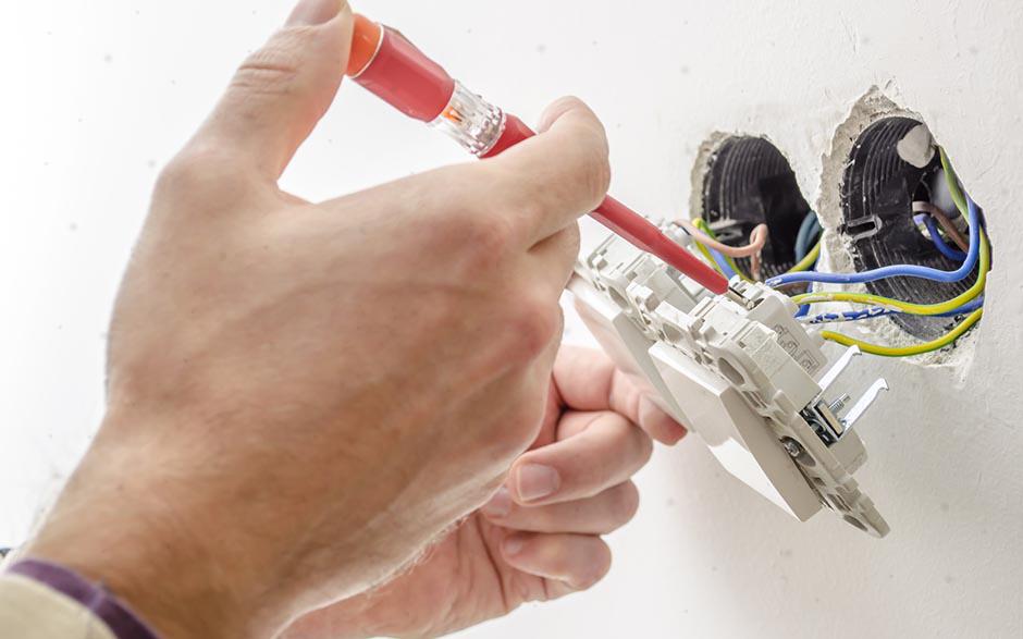 trouver un électricien Évry